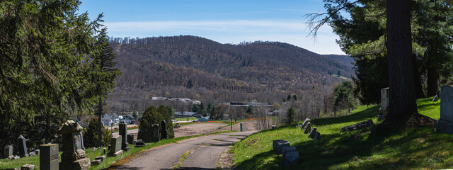 Bradford apr 25 2024, early spring bloom copy space natural backgrounds, landscape, Panorama of small USA town