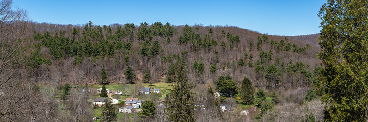 Bradford apr 25 2024, early spring bloom copy space natural backgrounds, landscape, Panorama of small USA town