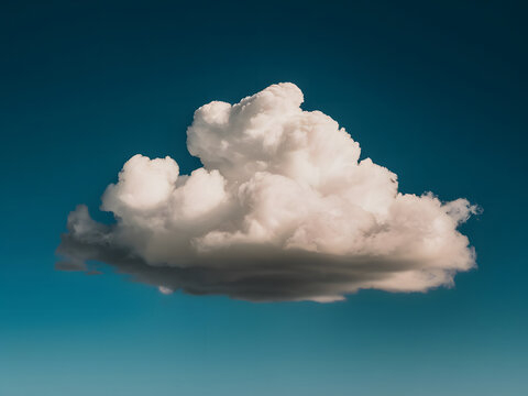 Una sola nube aislada en el cielo