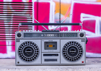 boombox with urban background - 800585184