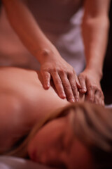 Ayurveda Back Massage with aromatherapy essential oil