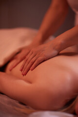 Ayurveda Back Massage with aromatherapy essential oil
