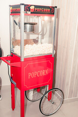 full view of automatic popcorn machine