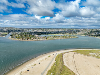 Obraz premium Aerial view of Fiesta Island nature reserve in the heart of San Diego with views of Bay Park