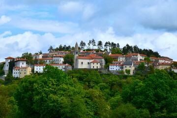Obraz premium View of Štanjel village at Kras in Primorska, Slovenia