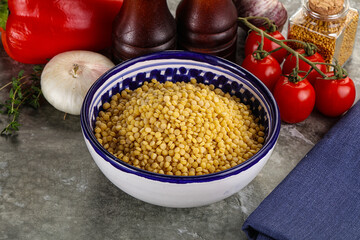 Dry ptitim heap in the bowl