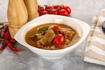 Yellow Thai curry with beef