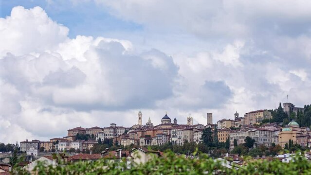 Bergamo Skyline Timelapse