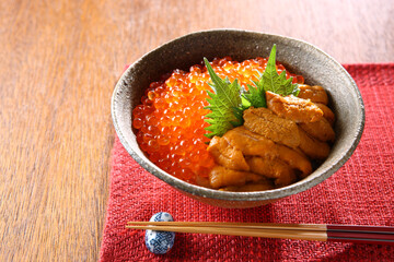 うにいくら丼