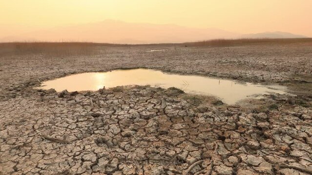 Heatwave and Hot temperature impact, water drying long term drought and climate change