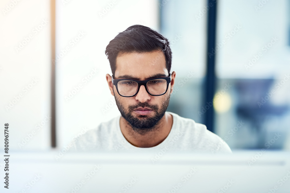 Aufkleber computer, man and working in office for research, planning or website design. male entrepreneur, pc 
