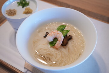 Japanese Food, Somen or Nyumen Noodle Soup - 日本料理 そうめん 温麺