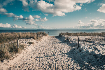 Fototapeta premium Strandabgang Südstrand Göhren, Ostsee Insel Rügen