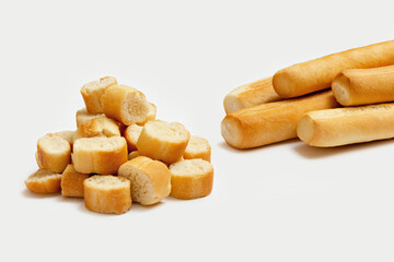 bread croutons croutons on a white background - obrazy, fototapety, plakaty