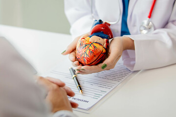 When we have heart problems, we should consult a doctor.