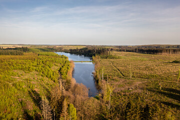 Obraz premium Blick über den Kiliansteich Teich bei Straßberg im Harz
