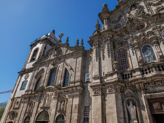Fototapeta premium Carmelites church with Our Lady of Mount Carmel. in the center of Porto, Portugal.