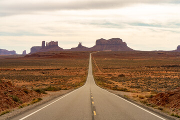 Endless Road to Monument Valley - Centred