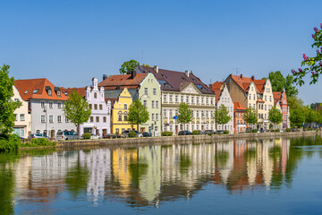 Altstadt von Landshut mit schönen farbigen Häusern