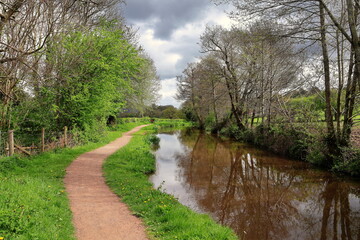 Fototapeta na wymiar Rivers - Monmouth & Brecon Canal