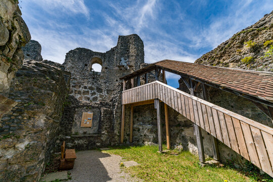 Spring hike to the Alttrauchburg castle ruins via the Sonneckgrat in the Allgau