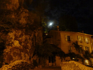 Moustiers-Sainte-Marie sous la pleine lune