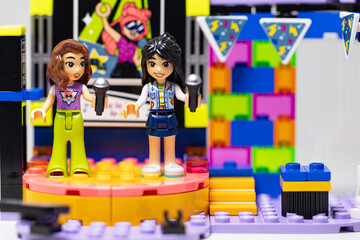Naklejka premium Lego Friends Karaoke Music Party