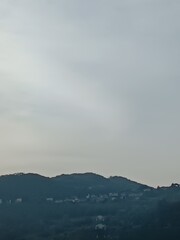 Panorama con monti 