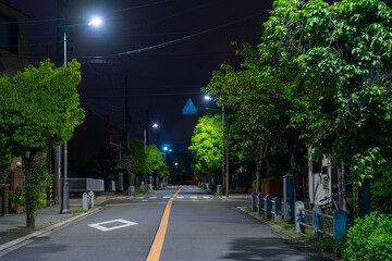 深夜の街の風景