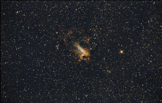 M17 ou NGC6618 La nébuleuse du cygne ou oméga - Powered by Adobe