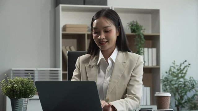 Experienced Asian businesswoman with CPA certification and a Bachelor's degree in Accounting or Finance. Proficient in bookkeeping, auditing, tax, and financial accounting using various software.