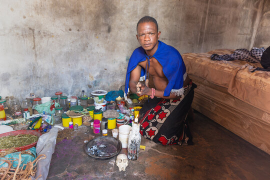 sangoma traditional healers of Africa, ancestor beliefs and herbs, ancient spirituality