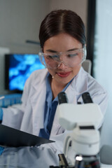 Recording experimental results in the laboratory for planning Science review or checklist Scientists report and write the results of tests, solutions, drugs, documents, and medical research.