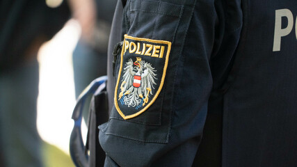 Österreichisches Polizei Wappen auf Shirt