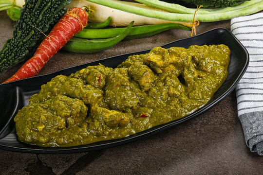 Indian cuisine - Chicken saagwala palak