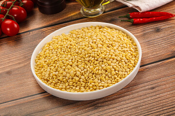 Dry raw wheat pasta - ptitim