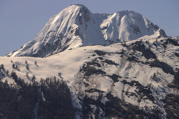 Blickfang über Ovronnaz und dem unteren Walliser Rhonetal; Grand Chalavard (2901) vom L'Ardeve gesehen