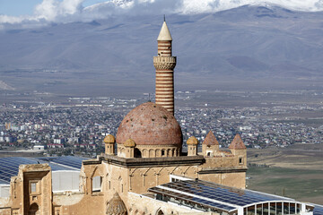 Ishak Pasha palace, Cupola and minaret, Dogubayazit, Turkey