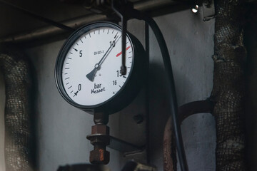 Boiler pressure gauge in a steam locomotive