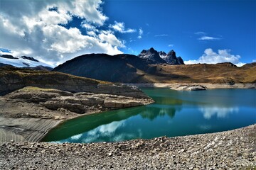 Beautiful mountain landscape at Laguna Viconga as seen from the 