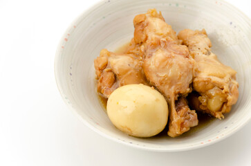 鶏手羽元とたまごの甘辛煮