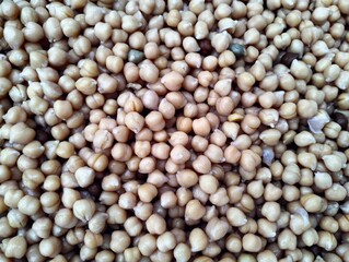 close up of a pile of lentil