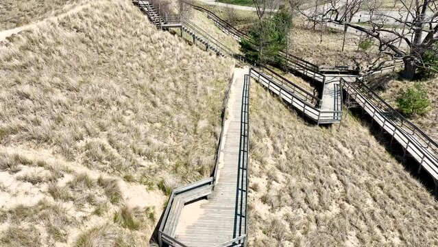 Boardwalk and scenic lookout point.