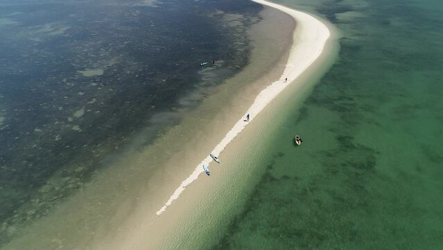 Aerial view of a sand island that emerges during low tide, close to the coast of Itaparica Island, known as Coroa do Limo, a touristic attraction on Ba&iacute;a de Todos os Santos - Itaparica, Bahia, Brazil