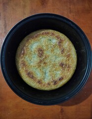 Photo of hardened rice, dry rice on magic com, the rice is dry and then hardens until it turns brownish (burnt rice, crusty rice)