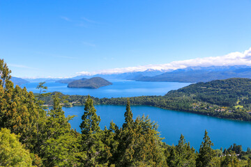 Naklejka premium lake in the mountains