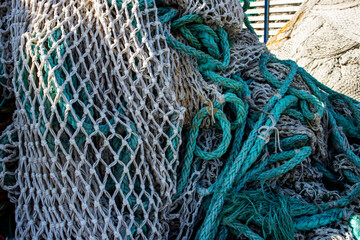 Trawl ropes and nets with drawn ropes and footrope