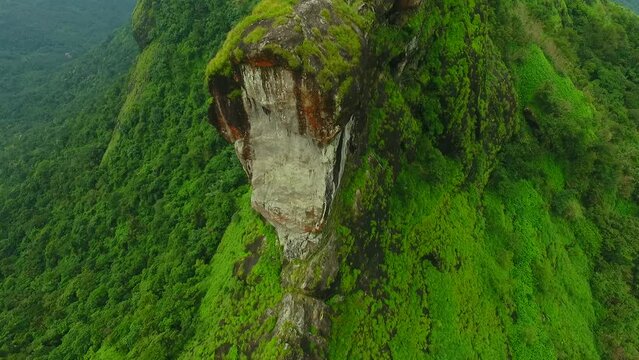 llikkal kallu is the most beautiful tourist place in Kerala 