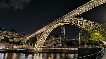 Miasto Porto w Portugalii i jego architektura © Jakub