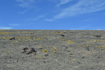 Deserto com céu azul